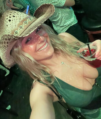 Full leaked Kirrabarth private onlyfans photo