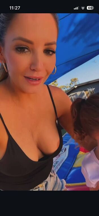 Full leaked Kirsty lee private onlyfans photo