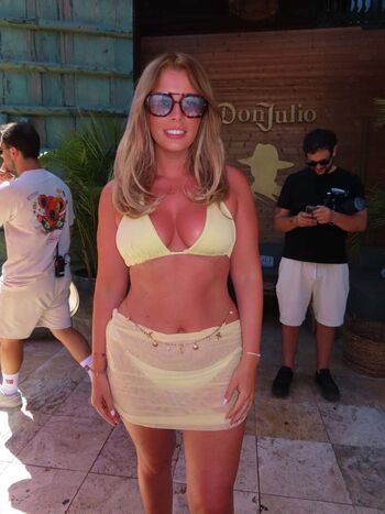 Full leaked Kirsty private photo