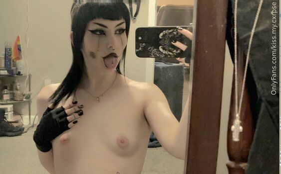 Full leaked Kiss my cxrpse private onlyfans photo
