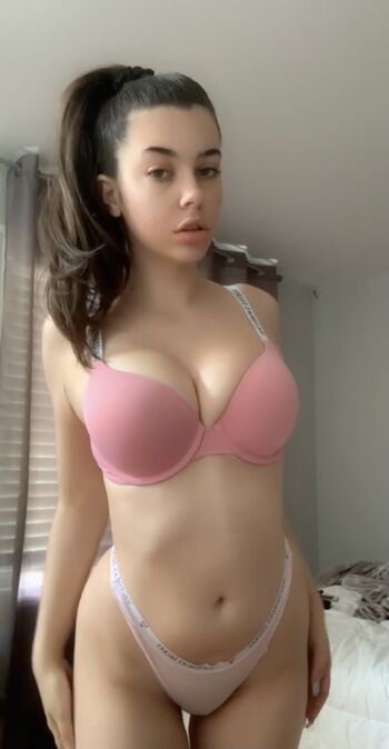 Full leaked Kissfromlarissa private photo