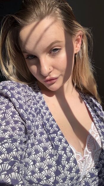 Full leaked Kit farrin private onlyfans photo