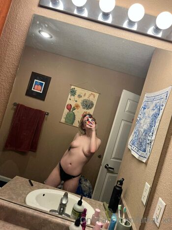 Full leaked Kitkat xo private photo