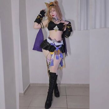 Full leaked Kitsumiuw private photo