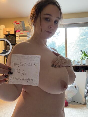 Full leaked Kitsuneskingdom private onlyfans photo