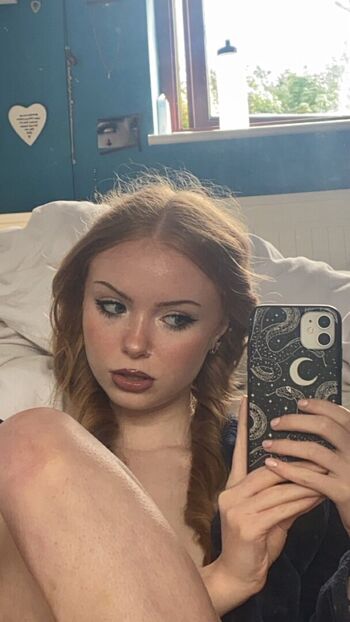 Full leaked Kittyainsleyy private photo
