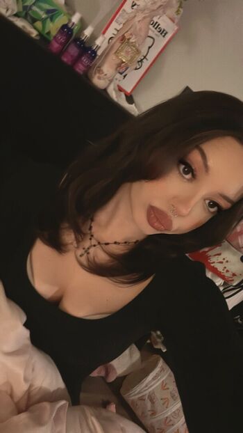 Full leaked Kittygirlguts private onlyfans photo