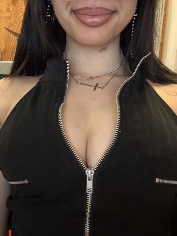 Full leaked Kittygirlguts private onlyfans photo