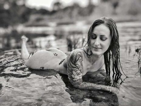 Full leaked Kittykatkittykatpurr private onlyfans photo