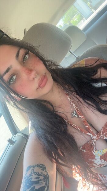 Full leaked Kittykatxoxx private photo
