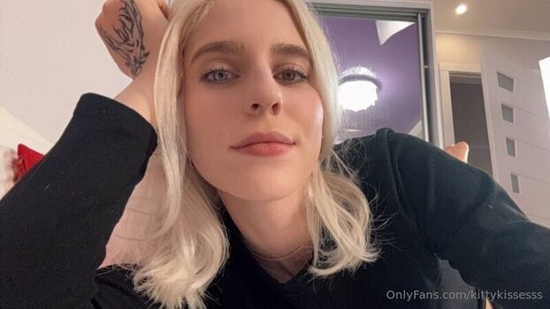 Full leaked Kittykissesss private photo