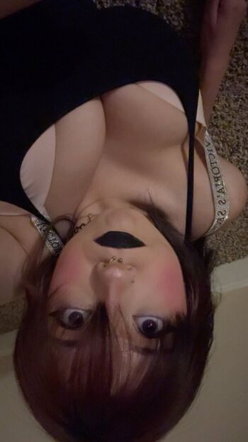 Full leaked Kittylvr private photo