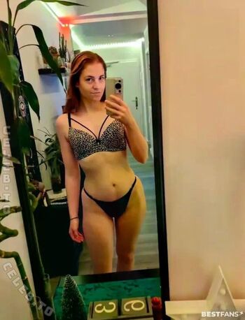 Full leaked Kiviiie private onlyfans photo