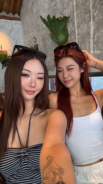 Full leaked Kkarenzeng private photo