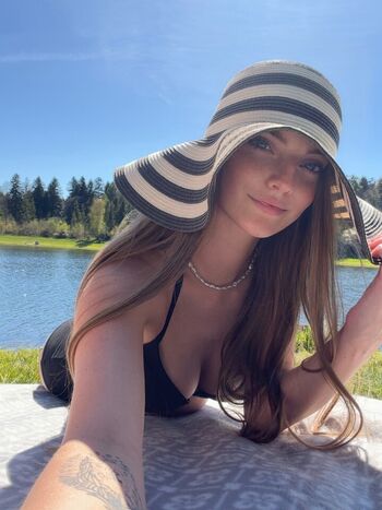 Full leaked Klara cechova private photo