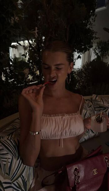 Full leaked Klarahellqvistt private photo