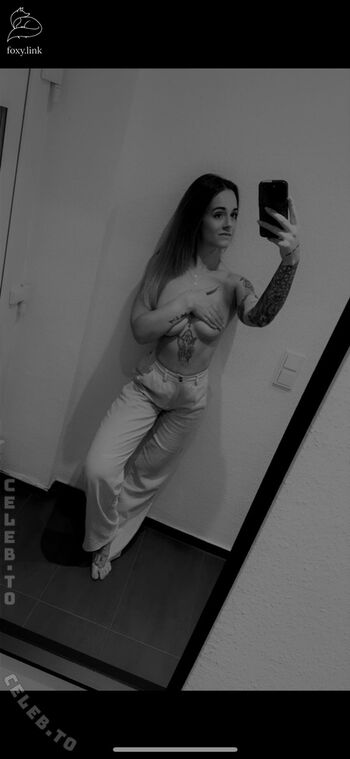 Full leaked Kleinerengel private onlyfans photo