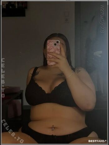 Full leaked Kleinkara private onlyfans photo