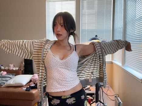 Full leaked Vibewithmolly/ private photo