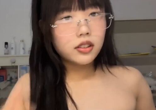 Full leaked Korean bj private photo