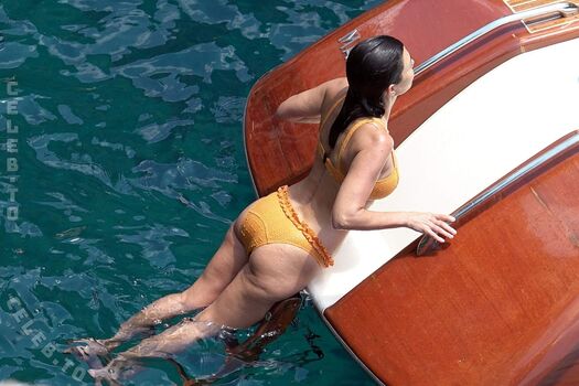 Full leaked Kourtney kardashian private onlyfans photo