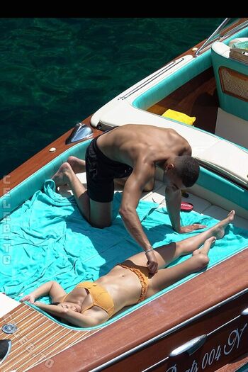 Full leaked Kourtney kardashian private onlyfans photo