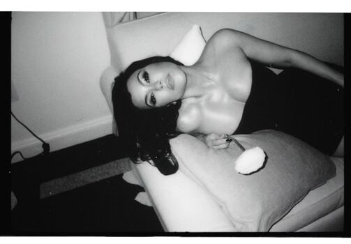 Full leaked Kourtney kardashian private photo