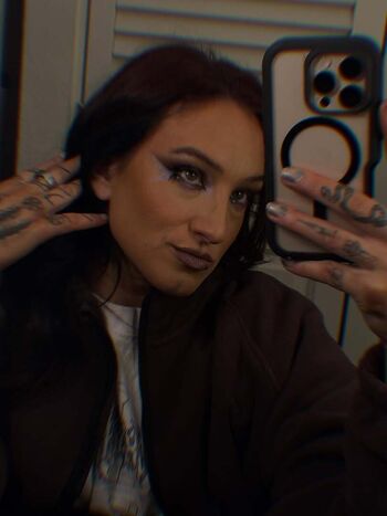 Full leaked Kris statlander page private onlyfans photo