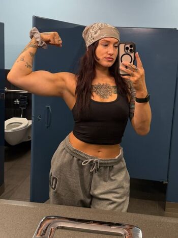 Full leaked Kris statlander page private onlyfans photo