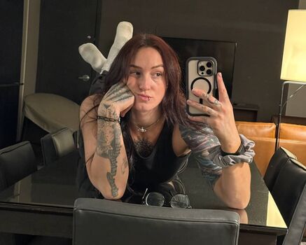 Full leaked Kris statlander page private onlyfans photo