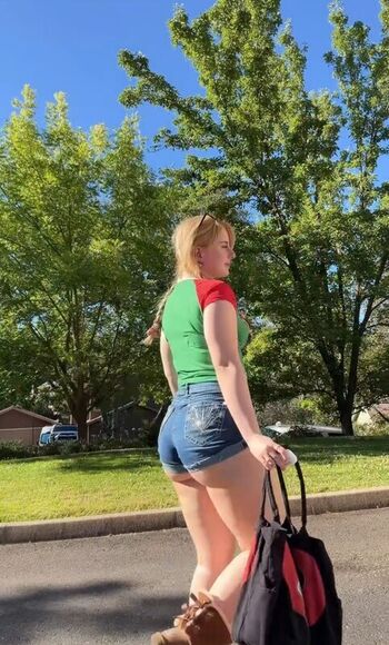Full leaked Krissee private photo