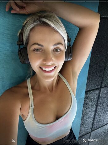 Full leaked Krissfire private onlyfans photo