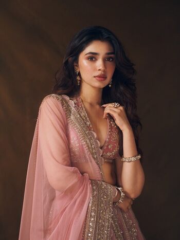 Full leaked Krithi shetty private photo