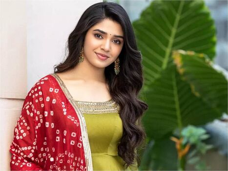 Full leaked Krithishetty private photo