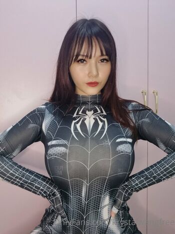 Full leaked Krystalwang private photo