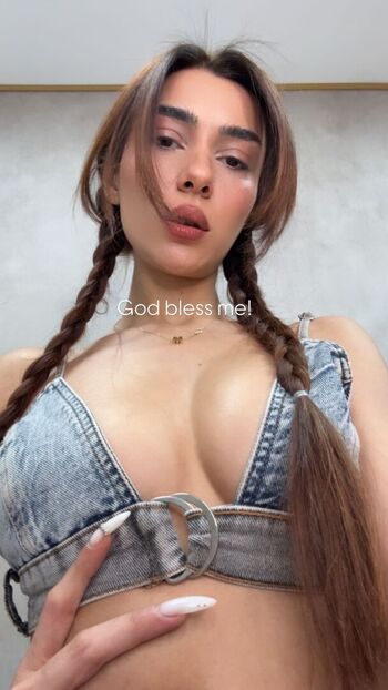 Full leaked Ku bra miranda c amlbel private onlyfans photo