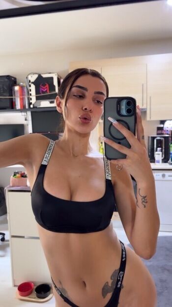 Full leaked Kubra miranda camlibel private photo