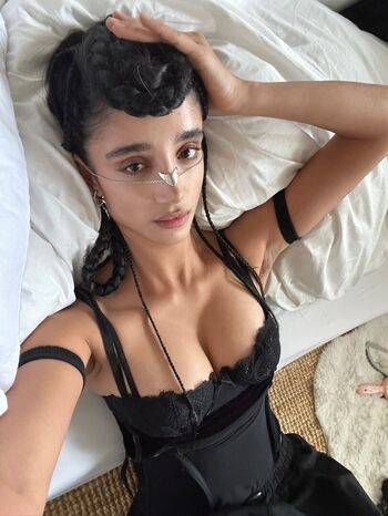Full leaked Kurdish girls private photo