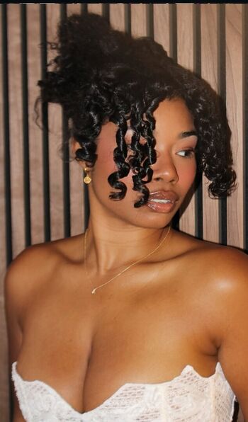 Full leaked Kurlykyy private onlyfans photo