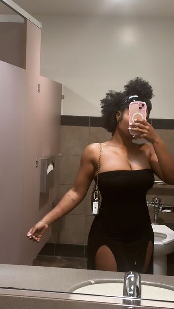 Full leaked Kurlykyy private onlyfans photo