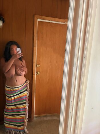 Full leaked Kurvy kary private photo