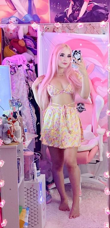 Full leaked Kutiekitten private photo