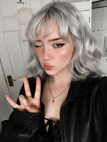 Full leaked Kvwviiju page private onlyfans photo