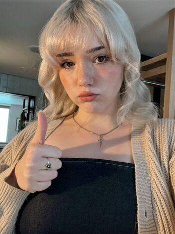 Full leaked Kvwviiju private onlyfans photo