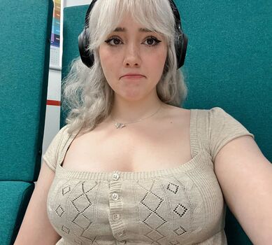 Full leaked Kvwviiju private onlyfans photo