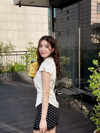 Full leaked Kwon eunbi page private photo
