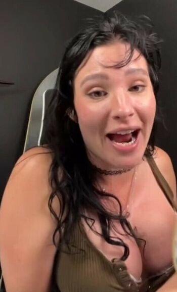 Full leaked Kylaturner private photo