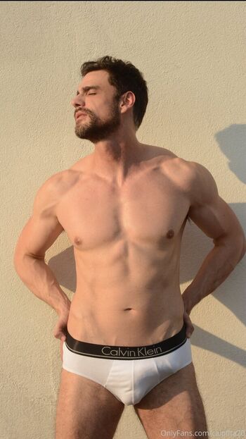 Full leaked Kyle fox private photo