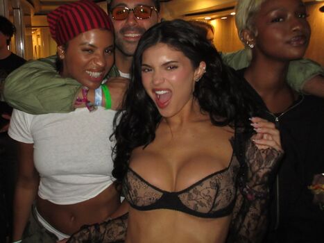 Full leaked Kylie jenner private onlyfans photo