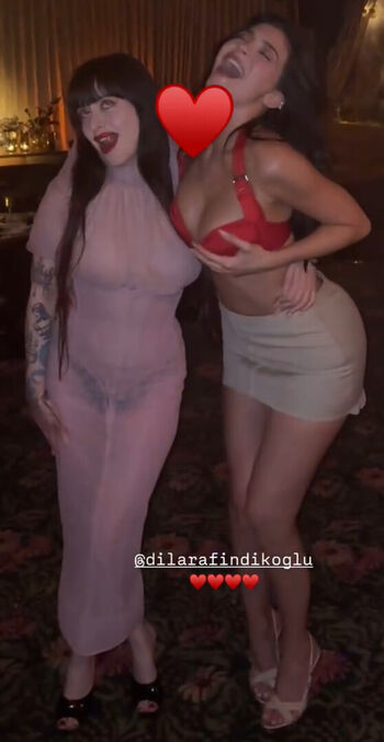Full leaked Kylie jenner  page private photo